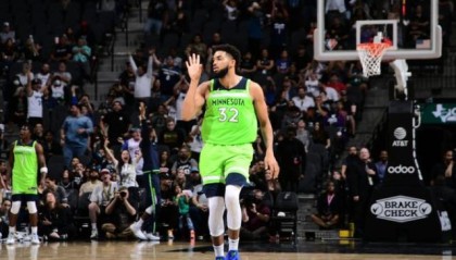 九游游戏平台-【人物】疯狂生涯之夜！唐斯单场60分背后的玄机